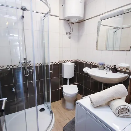 코나블레 빌리지 아파트먼트 *